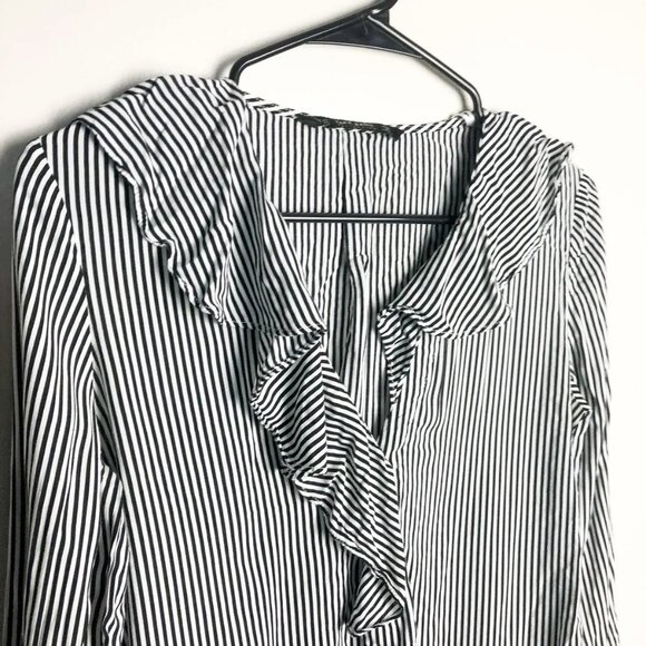 Zara Ruffle Stripped button Up - Picture 3 of 4